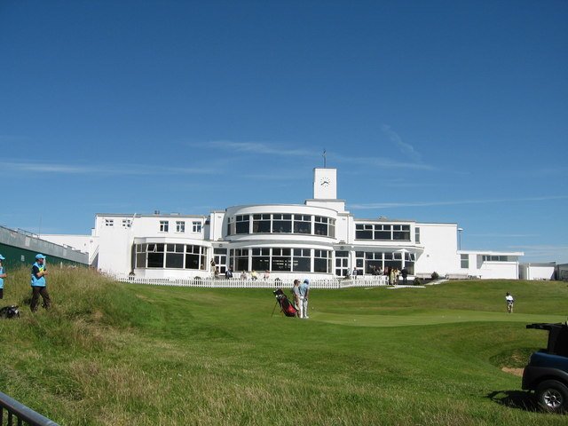 The clubhouse and eighteenth green at Royal Birkdale Golf Club.