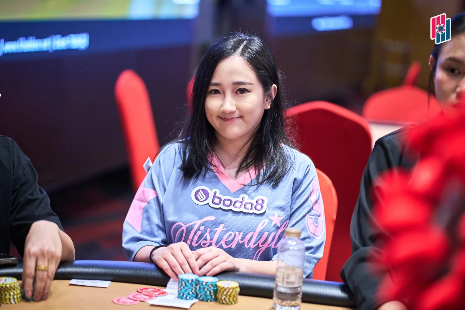 Yang Bao Bei at Poker Dream 26 wearing a Boda8 jersey.